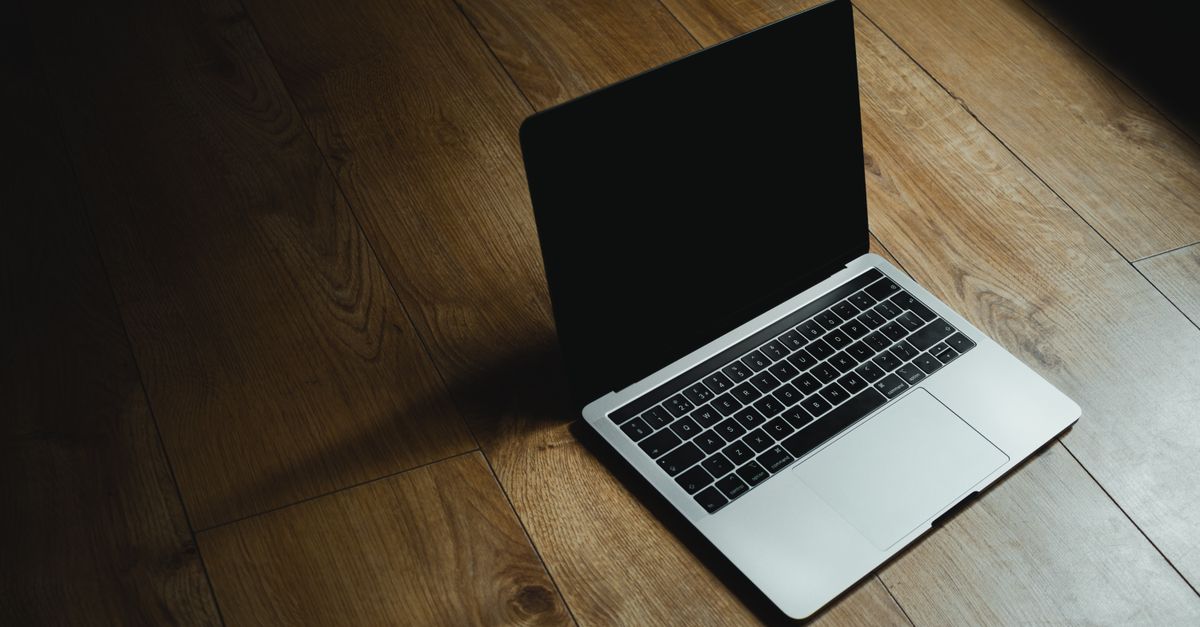 Beitragsbild zu: Surface Laptop Ultra: MacBook-Pro-Wechslern zahlt Microsoft bis zu 1.000 USD extra